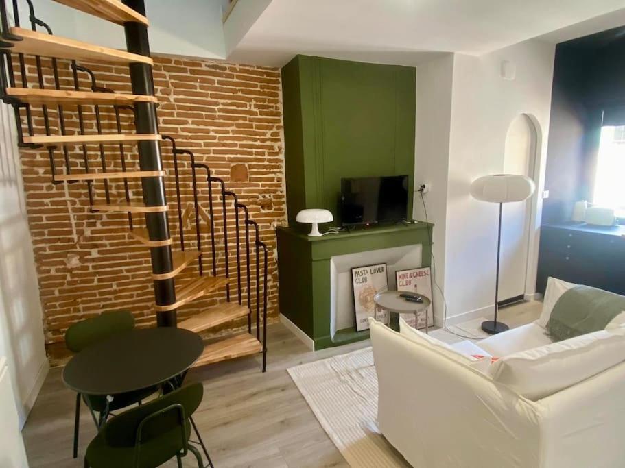 Le 23, Cocon Dans Le Centre Historique Apartamento Montauban Exterior foto